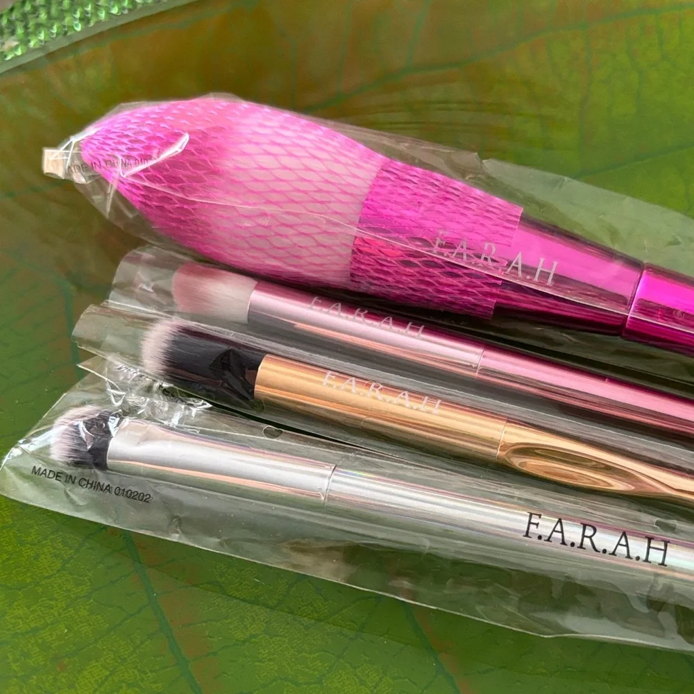 F.A.R.A.H Makeup Brush Set NEW